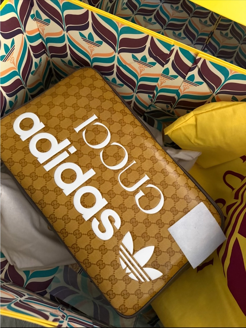 NWT Authentic Gucci x Adidas Large Shoulder bag comes w/ dustbag box everything